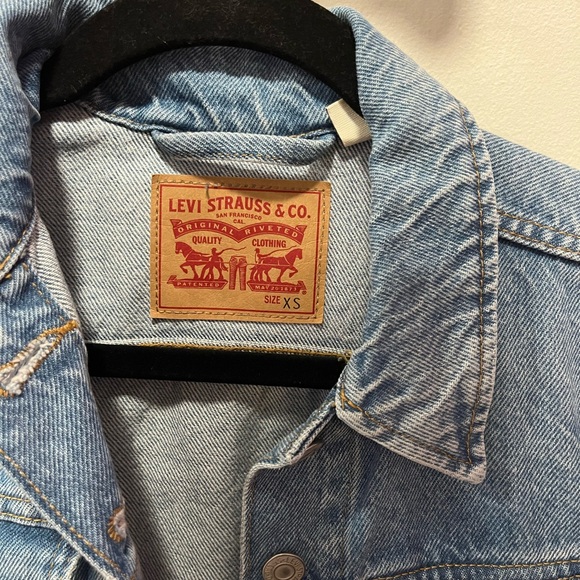 Levi’s Jean Jacket - Picture 3 of 3